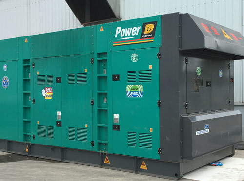 海伦升级发电机组的过程中需要注意哪些安全事项？