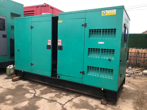 海伦怎样合理控制磷酸铁锂蓄电池的充放电倍率以延长其使用寿命？